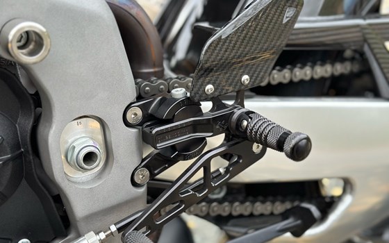 Gebrauchtmotorrad Aprilia RSV4 1100 Factory SE-09 SBK - Bild 14