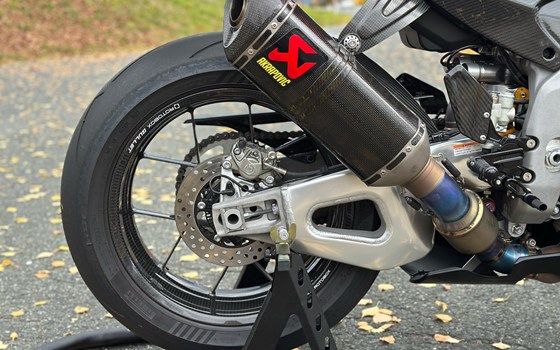 Gebrauchtmotorrad Aprilia RSV4 1100 Factory SE-09 SBK - Bild 15