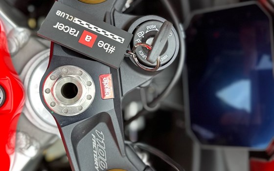 Gebrauchtmotorrad Aprilia RSV4 1100 Factory SE-09 SBK - Bild 30