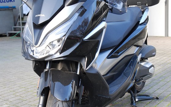 Gebrauchtmotorrad Honda Forza 350 - Bild 11