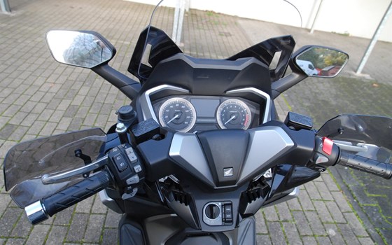 Gebrauchtmotorrad Honda Forza 350 - Bild 8