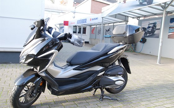 Gebrauchtmotorrad Honda Forza 350 - Bild 7