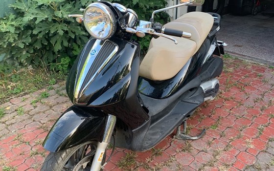 Gebrauchtmotorrad Piaggio Beverly 500 Cruiser - Bild 2