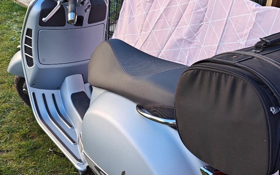 Gebrauchtmotorrad Vespa GTS 300 hpe Super Tech - Bild 4