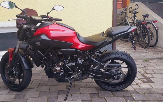 Gebrauchtmotorrad Yamaha MT-07 - Bild 3
