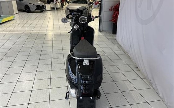Neufahrzeug Vespa GTS 300 - Bild 4
