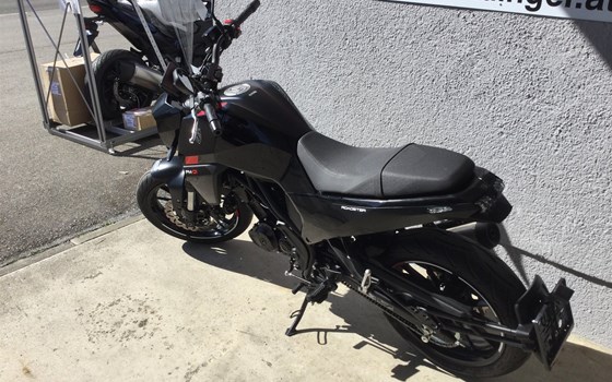 Gebrauchtmotorrad Peugeot PM-01 125 Roadster ABS - Bild 2