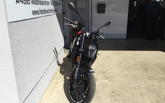 Gebrauchtmotorrad Peugeot PM-01 125 Roadster ABS - Bild 4