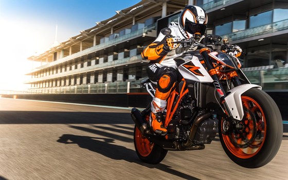 Gebrauchtmotorrad KTM 1290 Super Duke R - Bild 10