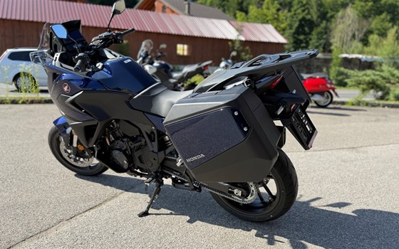 Neufahrzeug Honda NT1100 DCT Electronic Suspension - Bild 2