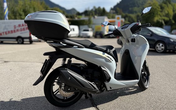 Gebrauchtmotorrad Honda SH350i - Bild 3