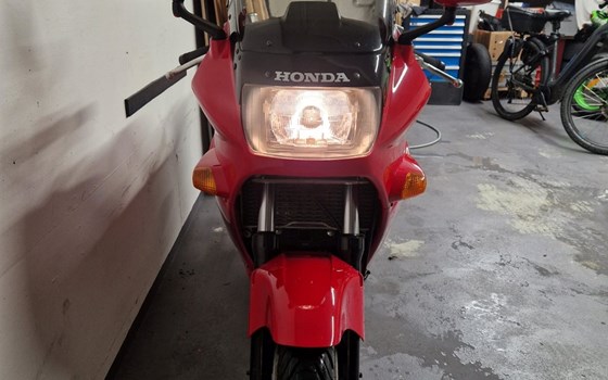 Motorrad Occasion Honda VFR 750 F - Bild 5