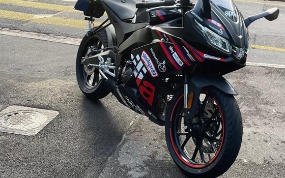 Motorrad Occasion Aprilia RS 125 GP Replica - Bild 1