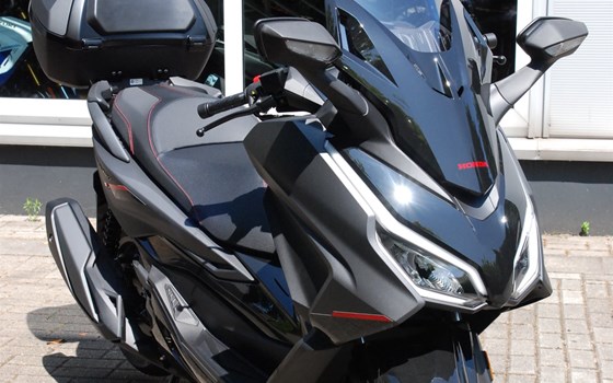 Neufahrzeug Honda Forza 350 - Bild 10