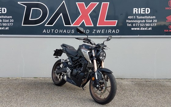 Gebrauchtmotorrad Honda CB125R - Bild 1