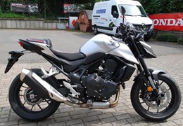 Neumotorrad Honda CB750 Hornet