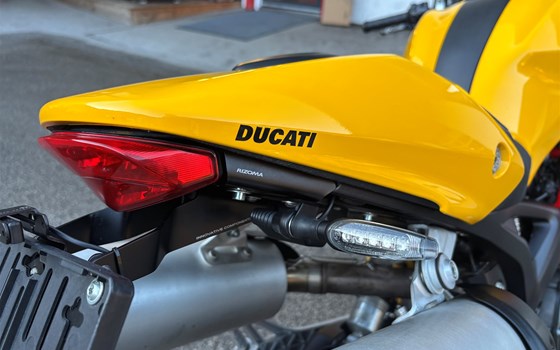 Gebrauchtmotorrad Ducati Monster 1100 - Bild 2