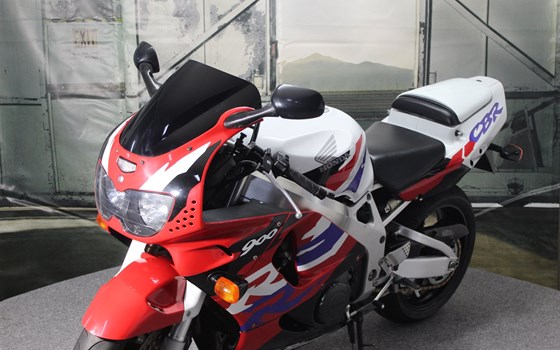Gebrauchtmotorrad Honda CBR 900 RR Fireblade - Bild 10