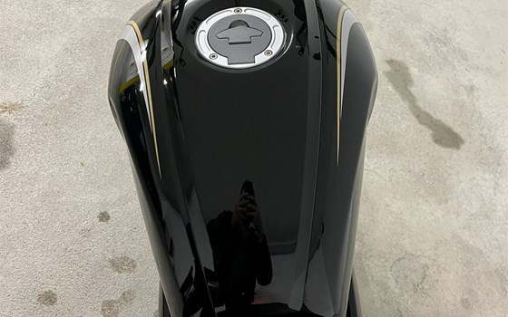 Motorrad Occasion Yamaha XSR125 Legacy - Bild 8