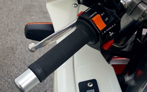 Gebrauchtmotorrad Yamaha FZR 750 R - Bild 12