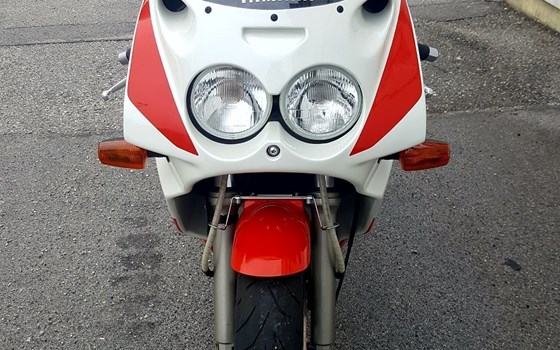 Gebrauchtmotorrad Yamaha FZR 750 R - Bild 2