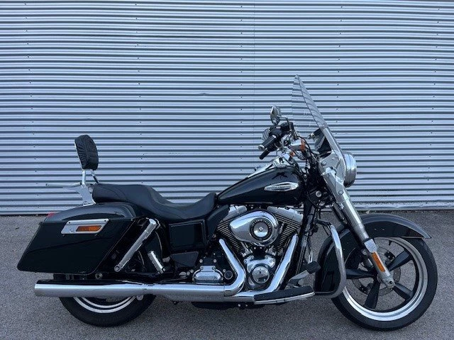 Harley-Davidson Dyna Switchback  FLD (Vivid Black) - Bild 2