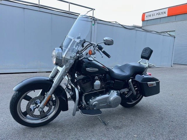 Harley-Davidson Dyna Switchback  FLD (Vivid Black) - Bild 9