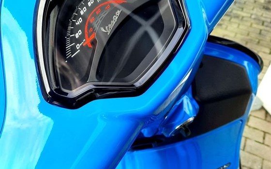Neufahrzeug Vespa GTS Super Sport - Bild 5