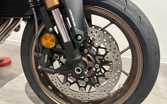 Neufahrzeug Honda CB650R E-Clutch - Bild 6