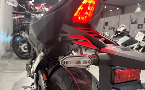 Neufahrzeug Honda CB650R E-Clutch - Bild 8