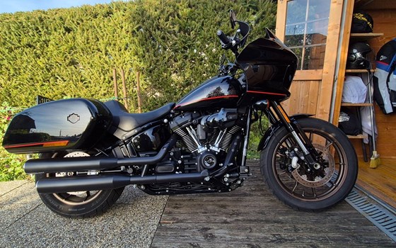 Gebrauchtmotorrad Harley-Davidson Softail Low Rider ST - Bild 2