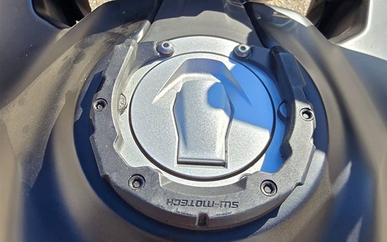 Gebrauchtmotorrad KTM 890 SMT - Bild 8