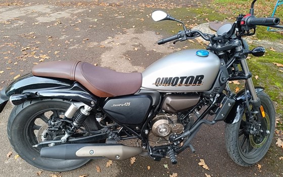 Gebrauchtmotorrad QJ Motor SRV 125 - Bild 1