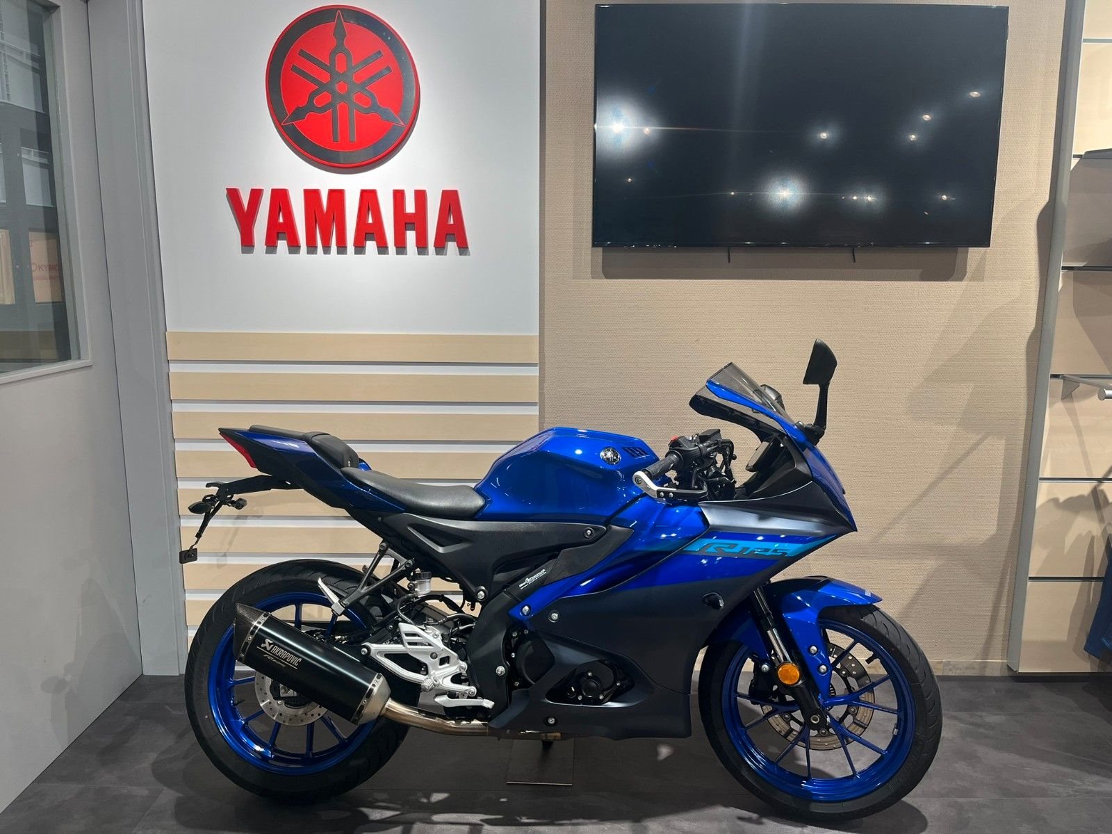 Yamaha R125 