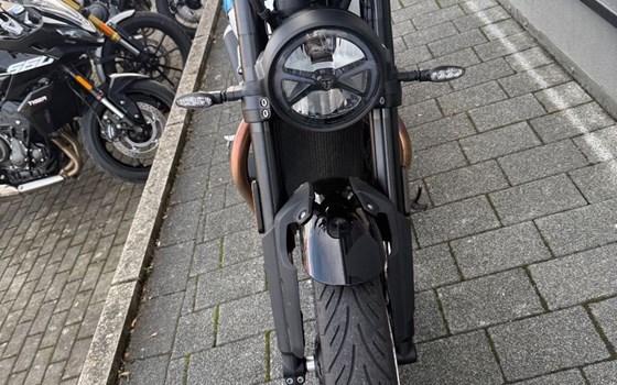 Gebrauchtmotorrad Triumph Speed Twin 900 - Bild 2