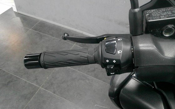 Gebrauchtmotorrad Suzuki Burgman 400 - Bild 10