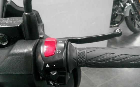 Gebrauchtmotorrad Suzuki Burgman 400 - Bild 11