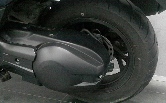 Gebrauchtmotorrad Suzuki Burgman 400 - Bild 7