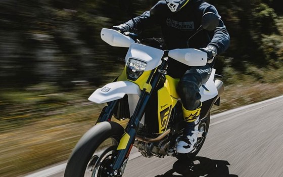 Neufahrzeug Husqvarna 701 Supermoto - Bild 9