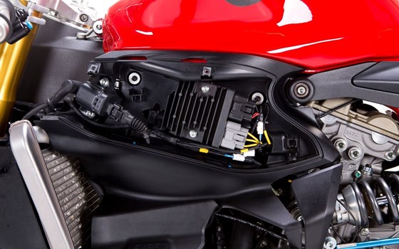 Gebrauchtmotorrad Ducati 1199 Panigale R - Bild 19