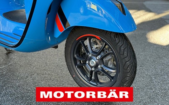 Gebrauchtmotorrad Vespa GTS 125 Super Sport - Bild 4