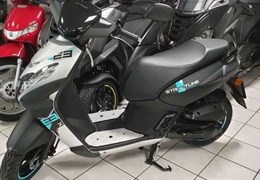 Neumotorrad Peugeot Streetzone 50 10" Naked