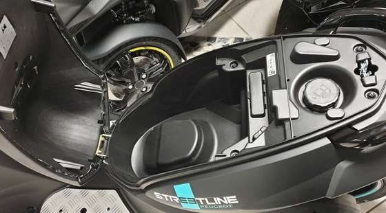 Neufahrzeug Peugeot Streetzone 50 10" Naked - Bild 4