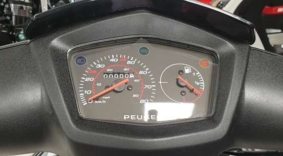 Neufahrzeug Peugeot Streetzone 50 10" Naked - Bild 5