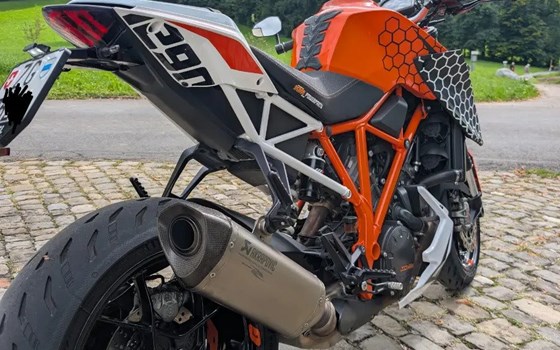 Motorrad Occasion KTM 1290 Super Duke R - Bild 4