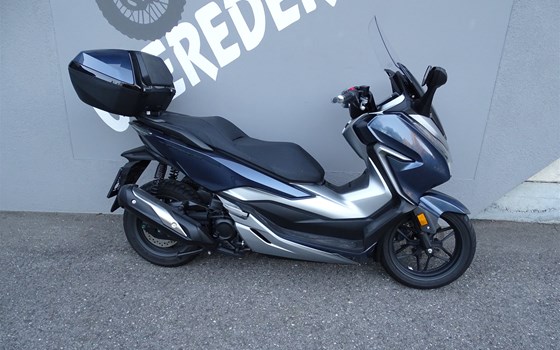Gebrauchtmotorrad Honda Forza 300 - Bild 1