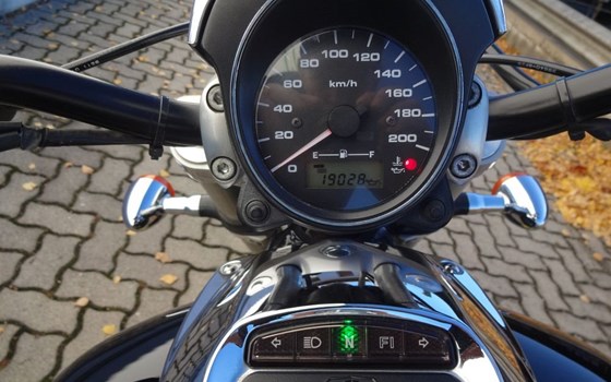 Gebrauchtmotorrad Suzuki Intruder M800 - Bild 8
