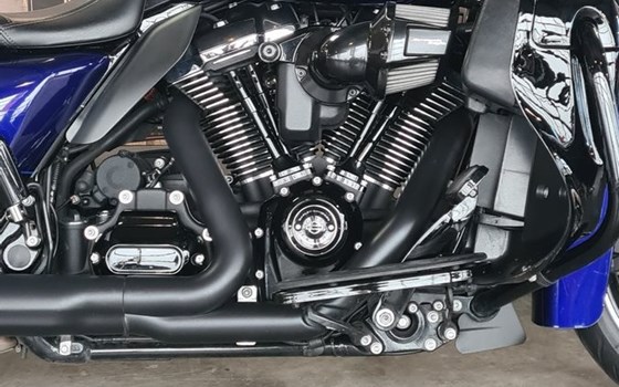 Gebrauchtmotorrad Harley-Davidson Dyna Street Bob Special - Bild 2