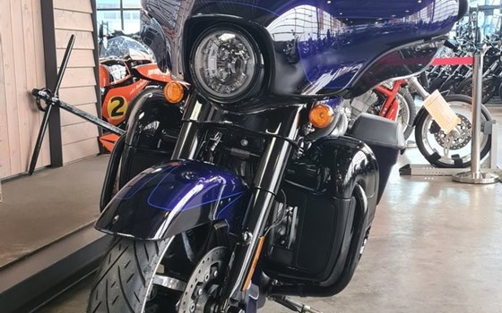 Gebrauchtmotorrad Harley-Davidson Dyna Street Bob Special - Bild 8