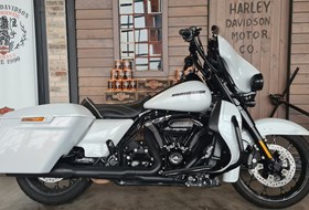 Harley-Davidson Dyna Street Bob Special
